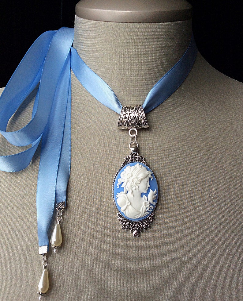 Ras de cou camée bleu, camée vintage, bijoux anciens, cadeau de fête des mères, collier de mariée, camée antique, camée victorien, camée pendentif en argent image 4