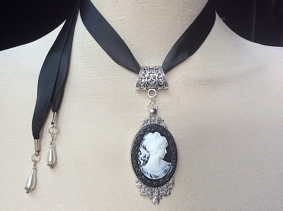 Black and White Cameo Cameo Choker Cameo Pendant Bridal Cameo Necklace Cameo Jewelry Silhouette Cameo Antique Cameo Vintage Choker Etsy Canada