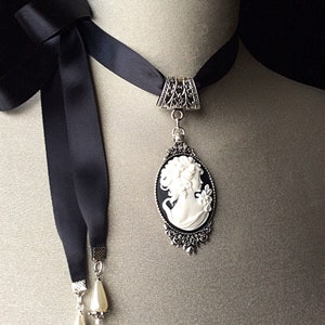 Camée noir et blanc, pendentif camée femme, camée vintage, tour de cou camée mariage, bijoux camée, victorien, antique, argent, camée français adolescent image 7