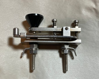 Chiave telegrafica in miniatura vintage J H Bunnell, modello 6B, pulsante numero 4, codice Morse