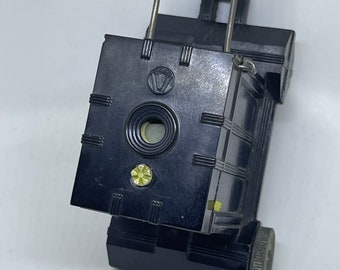 Rara fotocamera UniveX modello A del 1933 in plastica