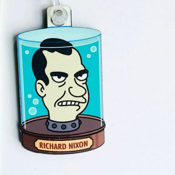 Richard Nixon - Futurama keyring, pin badge and (new) large magnet. Can be Personalised.