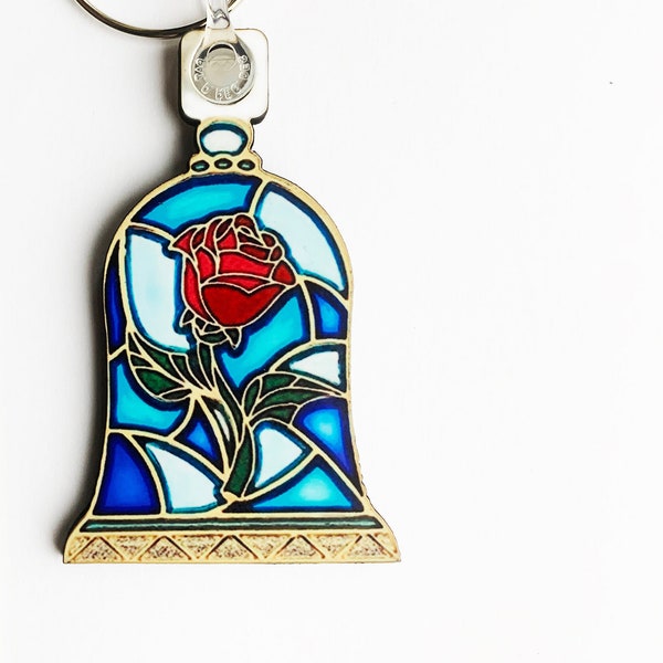 Beauty And The Beast Enchanted Rose sleutelhanger, pin badge en (nieuwe) grote magneet. Kan worden gepersonaliseerd.