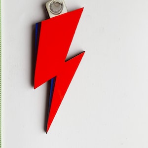 Bowie - Lightning Bolt keyring, pin badge and (new) large magnet. Can be Personalised.