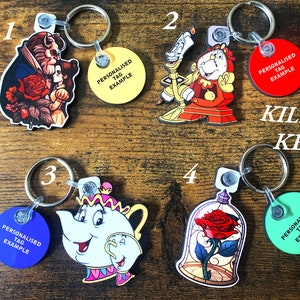 Colección de llaveros, pins e imanes para nevera de La Bella y la Bestia. Fabricados a mano y personalizables.