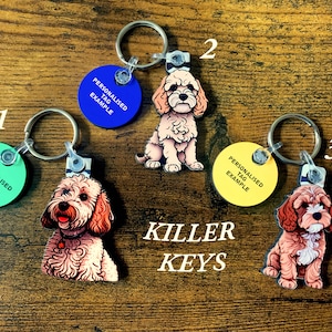 Cavapoo Sammlung von Schlüsselanhängern, Pins und Kühlschrankmagneten - Handgemacht und kann personalisiert werden.