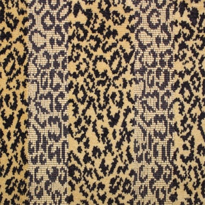 Scalamandre Leopardo Cut Velvet Leopard Print Fabric in Ivory, Gold & – The  Well Appointed House