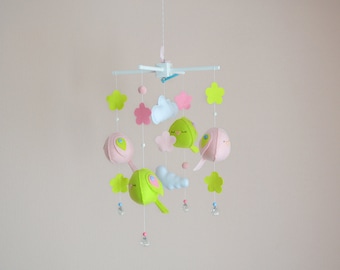 Móvil de bebé con pájaro de fieltro – Decoración floral para la habitación del bebé