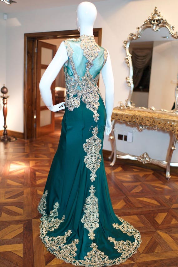 Al mazyoona deals abaya