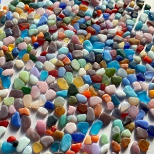 Verre dégringolé en vrac, mélange de couleurs, verre de mer, lot de verre de mer en vrac, projet de fabrication d'art en verre de mer, très petit 3-10 mm