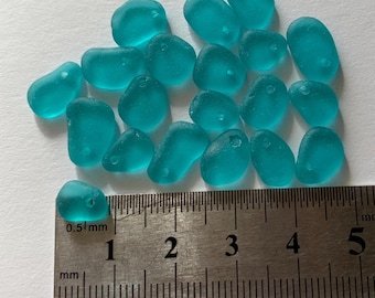 20 pcs 8-11 mm très petites perles de verre de mer percées de bijoux perles de verre de mer boucles d'oreilles bleu aqua foncé