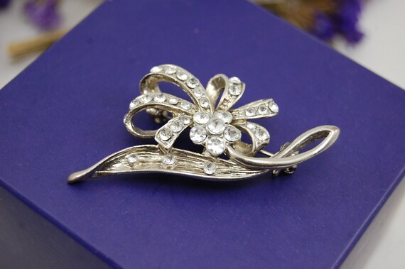 brooch or broach