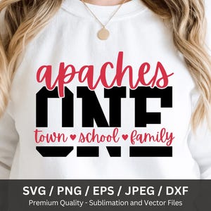 Apachen eine Stadt eine Schule eine Familie PNG SVG digitaler Download, Sport Clipart, Apachen Baseball Fußball Fußball Fussball Team Spirit