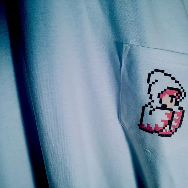 white mage pocket tee