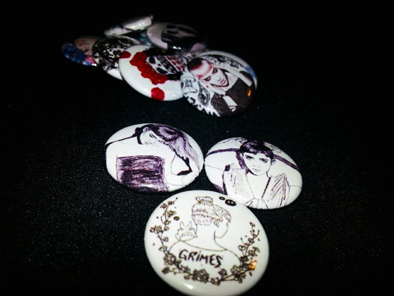 12 un pouce Grimes buttonpins ensemble image 5