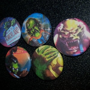 25 one-inch Goosebumps buttonpins image 3