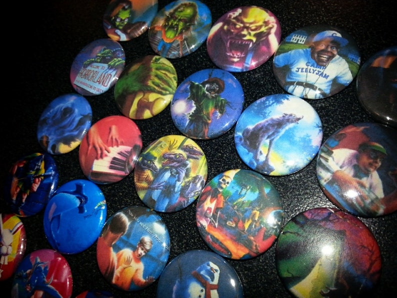 25 one-inch Goosebumps buttonpins image 5