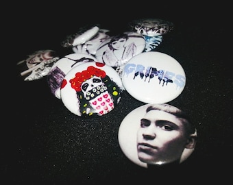 12 one inch Grimes buttonpins set