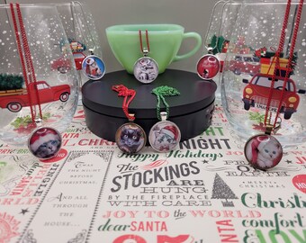 Fun Holiday Christmas Retro Cat Necklace, Christmas Cat Picture Necklace, Grumpy Cat Necklace, Meowy Cat Necklace