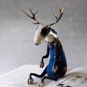 Immagine SCARICABILE, Immagine della bambola originale di Duduki, alta risoluzione, immagine cupa, stampa artistica, immagine ad alta risoluzione, decoro a parete