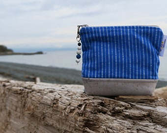 Aromatherapy Cosmetic Bag, Essential Oil Case, Blue and Grey, Toiletry Case, Young Living bag, DoTerra Case, Essential Oil Travel Clutch