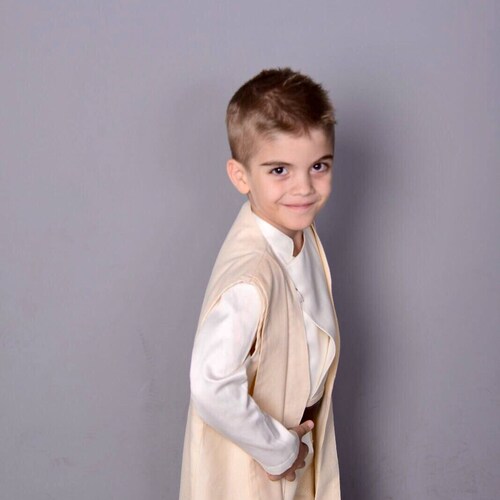 Luke shops SKYWALKER JEDI ROBE Episode-7
