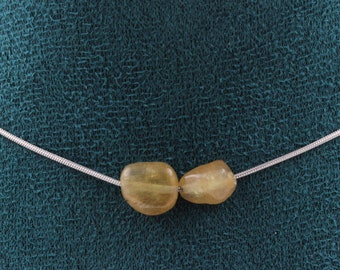 Collier perles Apatite jaune de Madagascar chaine en acier inoxydable. Fabriqué en France. Taille personnalisable. Collier femmes, hommes