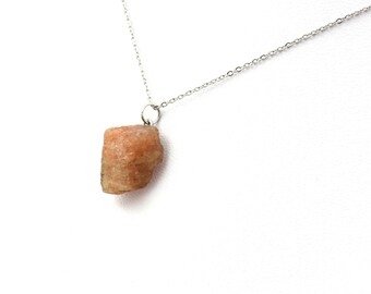 Raw Oregon Sunstone necklace. 12.08 cents. Oregon, USA. Original natural stone pendant. Mineral jewelry.