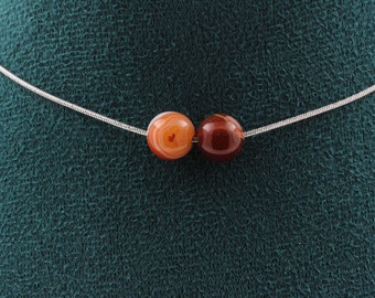 Collier perles Agate rubanée 8 mm chaine en acier inoxydable. Fabriqué en France. Taille personnalisable. Collier femmes, hommes
