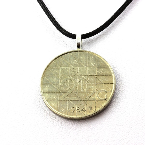 Necklace coin Netherlands 2.5 guilders Béatrix