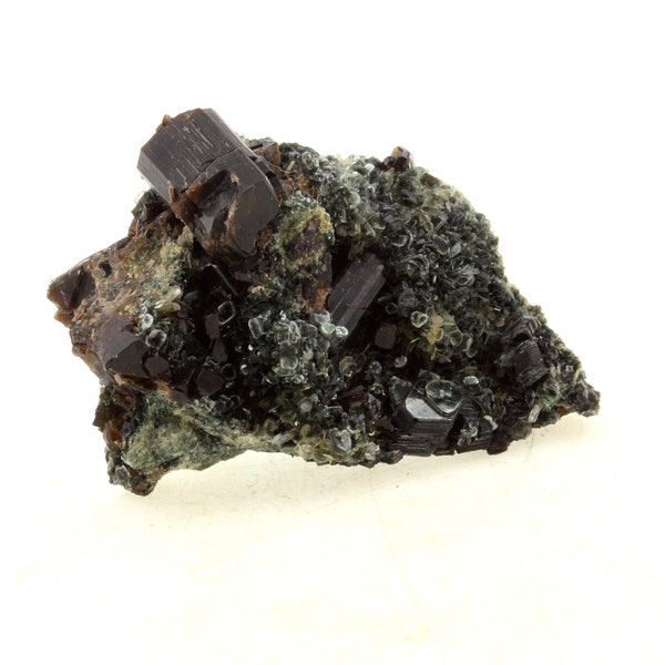 Vesuvianite. 59,0 ct. Bellecombe, Valle D'Aosta, Italia