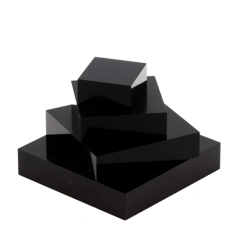 Three pieces Base acrylic display support for minerals Black 50 x 50 x 20 mm