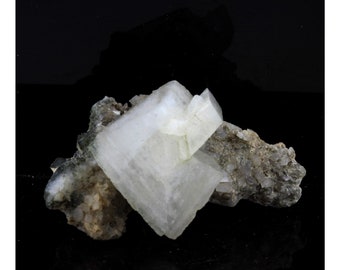 Adularia. 150.5 ct. Val Giuv, Tujetsch, Grisons, Switzerland