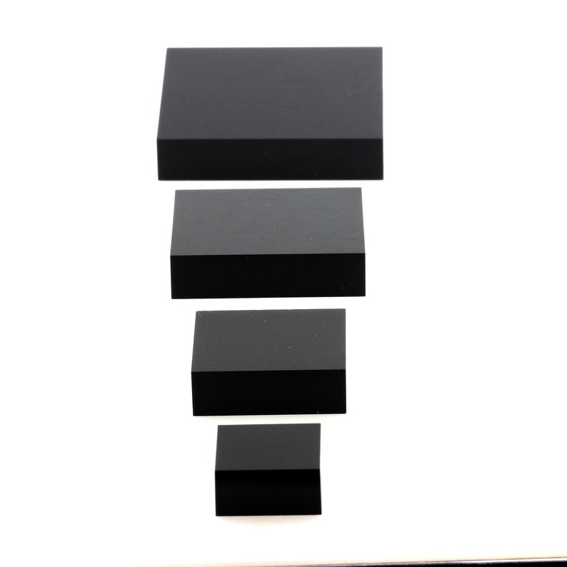Three pieces Base acrylic display support for minerals Black 50 x 50 x 20 mm