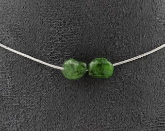 Collier perles Diopside du Brésil chaine en acier inoxydable. Fabriqué en France. Taille personnalisable. Collier femmes, hommes