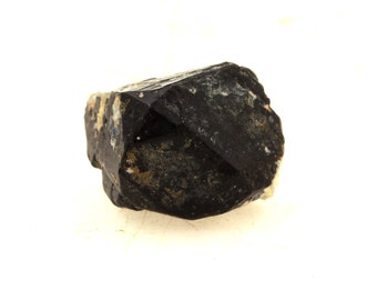 Spinelle noir. 18.0 ct. Amborompotsy, Madagascar