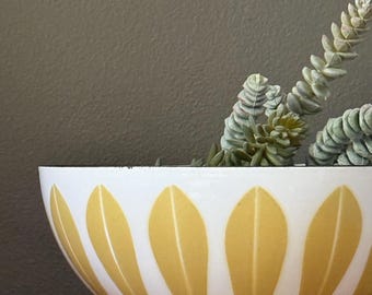 Mid Century Cathrineholm Lotus Serving Bowl