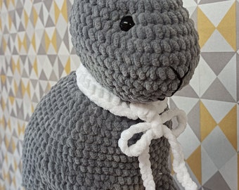 Morbido peluche a forma di coniglio seduto