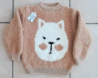 Pull  enfant fille motif "chat" de 2 ans à 6 ans tricoté main