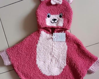 Baby poncho trui met teddybeer capuchon, 3 maanden en 6 maanden