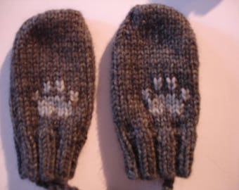 Baby and child mitts from birth to 4 years old several hand-knitted embroidered models