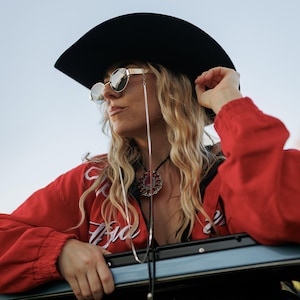 Sunglass chain as seen on Lainey Wilson / herringbone sunglass chain / modern myth jewelry /