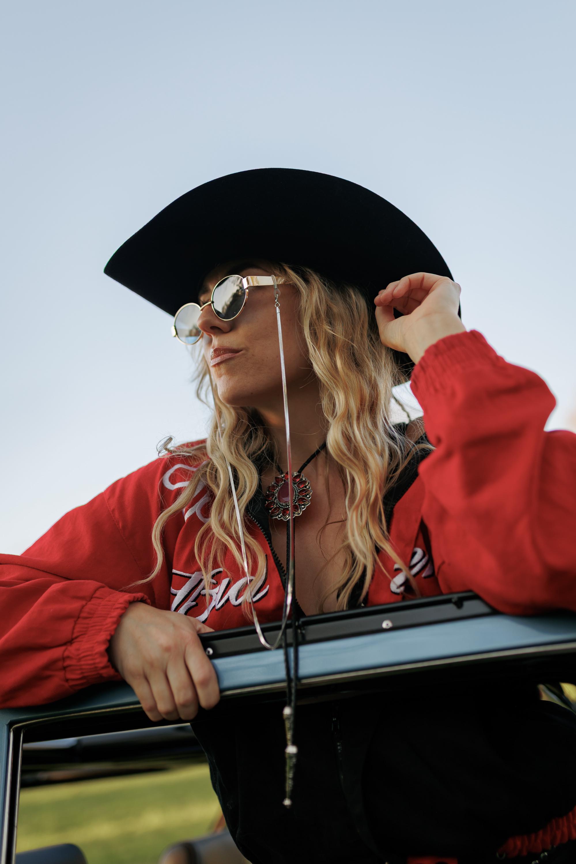 Sunglass chain as seen on Lainey Wilson / herringbone sunglass chain / modern myth jewelry /