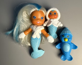 1983 Kenner Sea Wees Icy Gals- Frosty + Baby Flo  Penny Penguin Mini Figurines