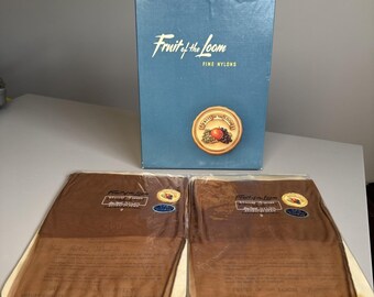 2 pair 1950s Fruit Of The Loom Dupont Nylon Fiddle Foot Stockings Florida Sand 9