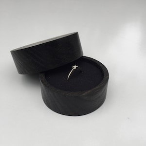 Ringdoos voorstel 66 x 30 mm, veeneikendoos, houten ringhouder, aandenken houten kist, zwarte doos, gepersonaliseerde gravure houten ringdoos