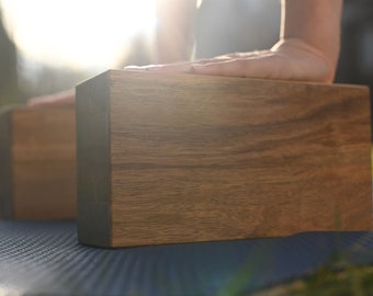 Lot de 2 blocs de yoga en bois 12 cm x 7 cm x 23 cm, Brique de yoga personnalisée, Accessoires de pratique du yoga, Accessoires de yoga, Cadeau naturel respectueux de l'environnement