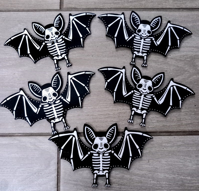 Small wooden hand-painted spooky skeleton bats & magnets hanging decorations 15 X 7cm. Halloween Horror image 5