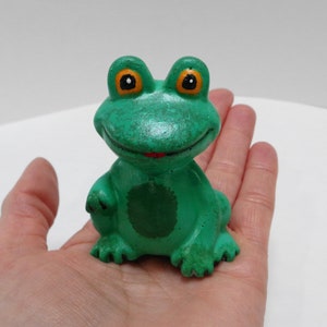 Frog statue -Concrete frog -  Fairy garden miniatures - Fairy garden accessories - Concrete garden decor - Frog figurine