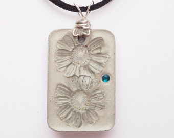 Concrete necklace - Real daisy necklace - Real flower necklace - Concrete flower - Concrete jewelry - Concrete pendant - Concrete art